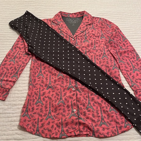 Rare find! Mud Pie tunic and leggings pajama set - Picture 4 of 6